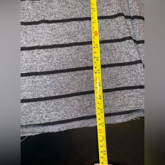 Soft Surroundings Soft Cozy Gray and Black Stripe Tunic Top Women's Size XL EUC - Picture 8 of 8
